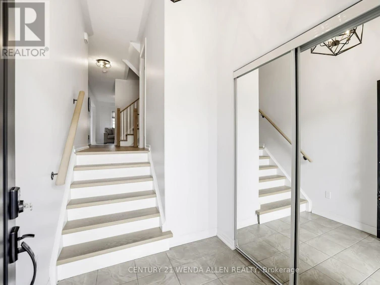 1821 Shelburne Street, Oshawa, ON, L1K 0T3 - 6