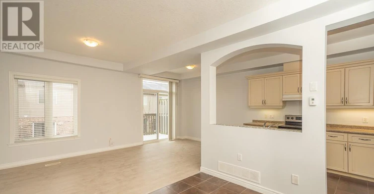 UPPER LEVEL-98 Highgate Drive, Hamilton, ON, L8J 2W9 - 5
