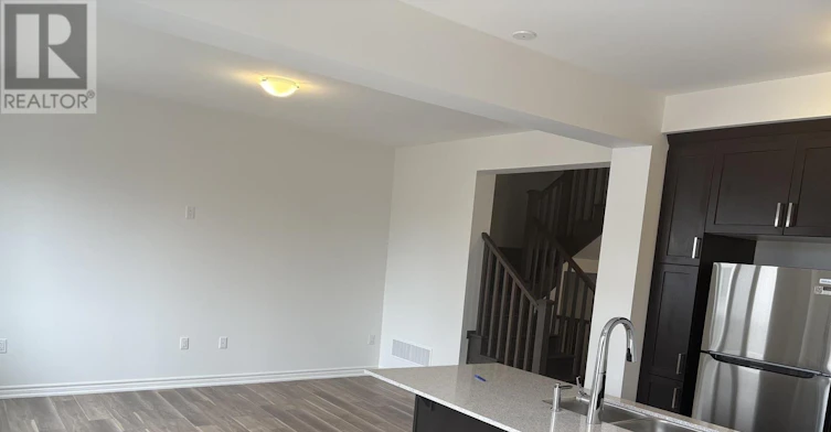 228 Greer Street, Barrie, ON, L9J 0B7 - 5
