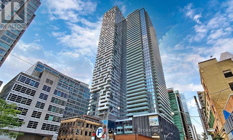 1204-25 Richmond Street E