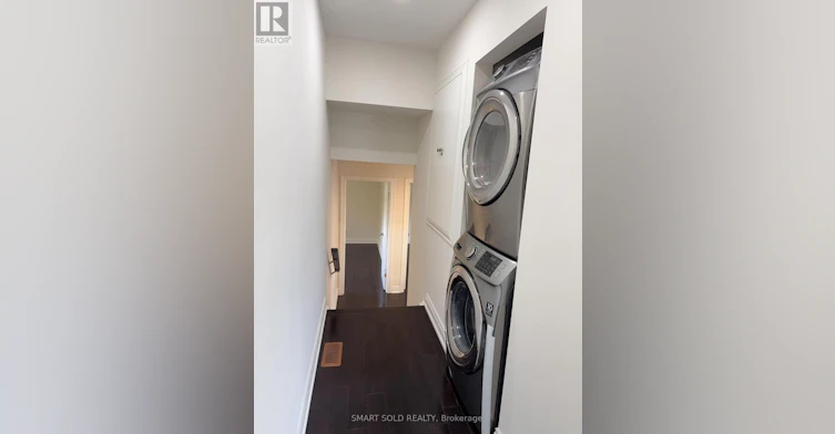 1 Hammond Drive, Aurora, ON, L4G 2T8 - 8