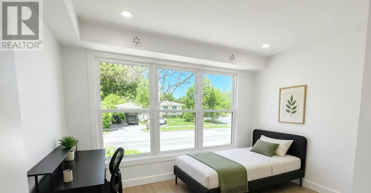 1-69 Blythwood Road N, Waterloo, ON, N2L 3Z9 - 3