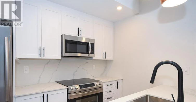 2-15 Monk Street, Ottawa, ON, K1S 3Y5 - 4