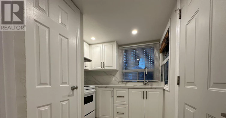 UPPER-151 Dynevor Road, Toronto, ON, M6E 3X5