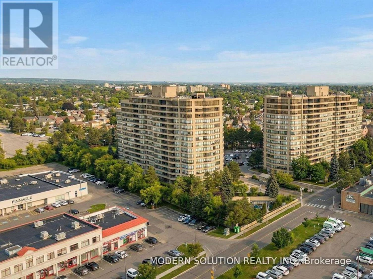 426-32 Clarissa Drive, Richmond Hill, ON, L4C 9R7 - 2