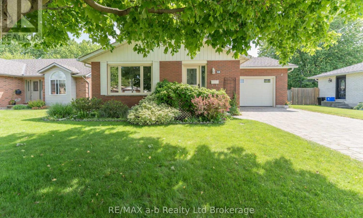 18 Denrich Avenue