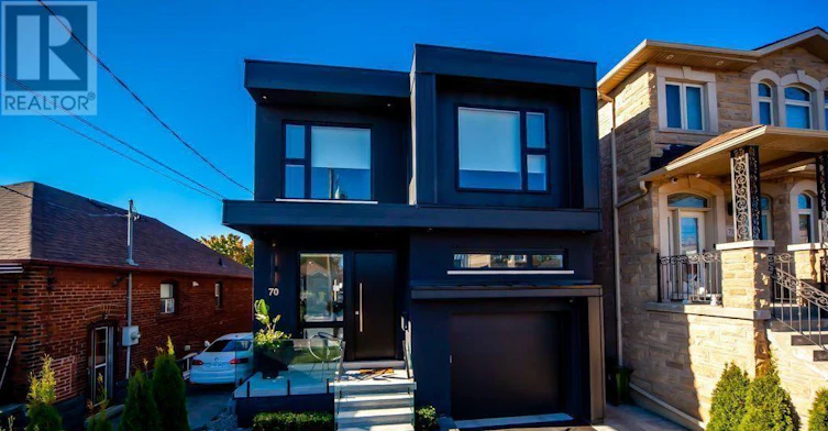 2-70 Chamberlain Avenue, Toronto, ON, M6E 4K1 - 2