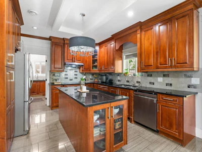 6287 148a Street - 4