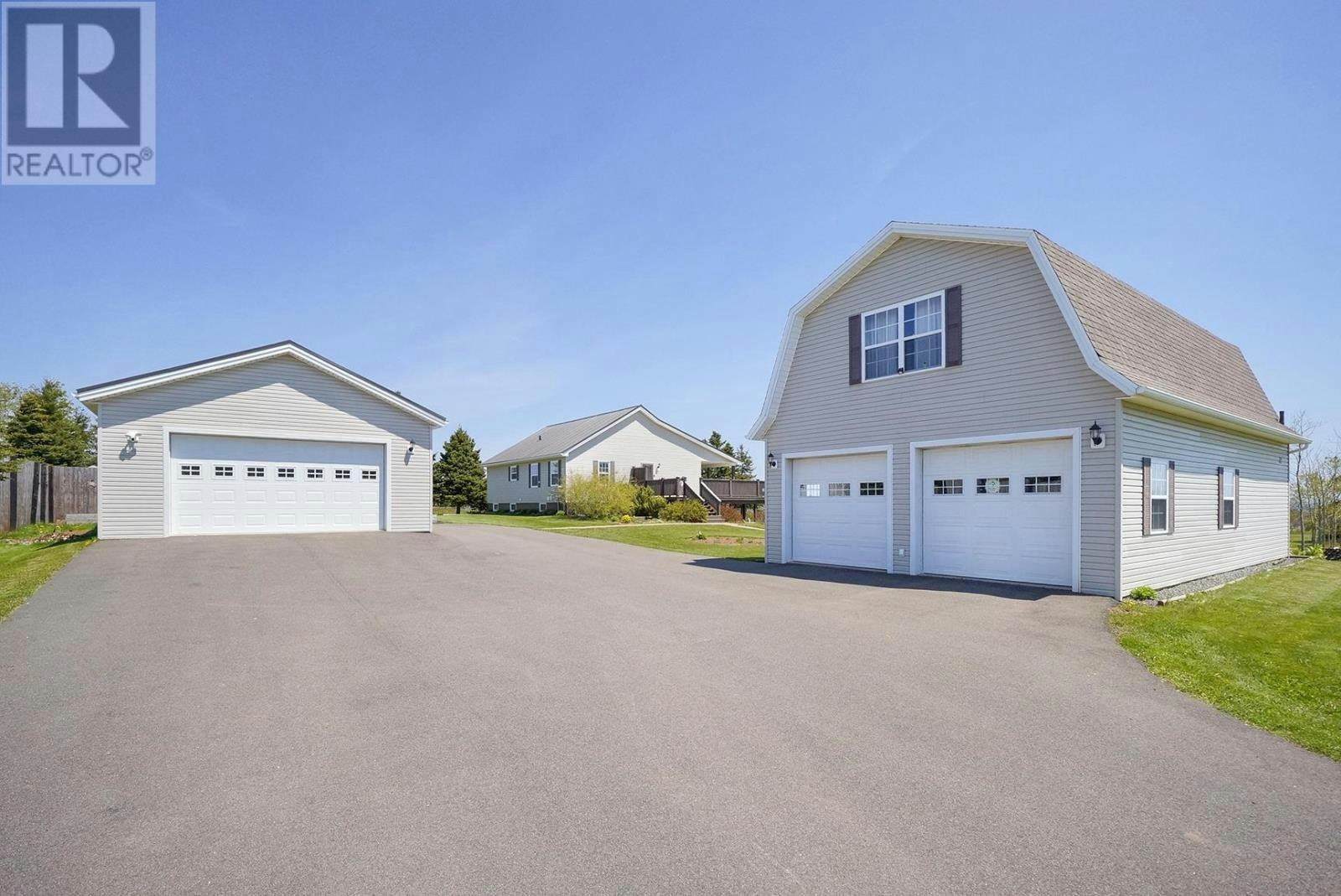 29 Macphee Avenue, Souris, PE, C0A 2B0