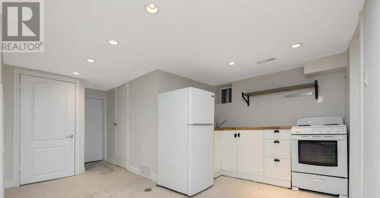 BSMT-16 Hallam Street, Toronto, ON, M6G 1W2 - 5