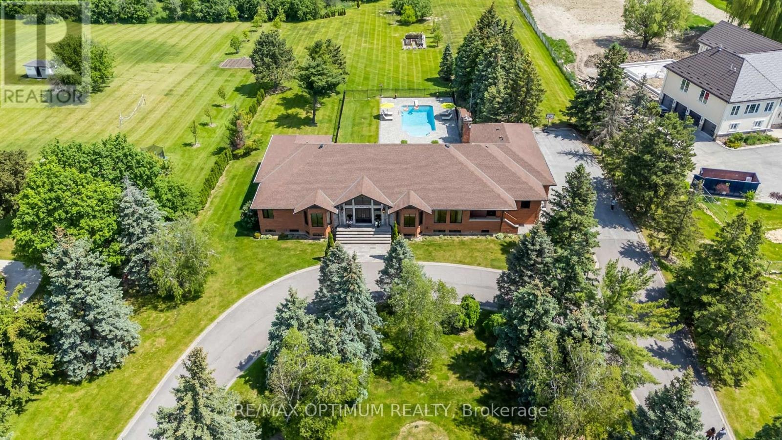 37 Fenton Way, Brampton, ON, L6P 0P4