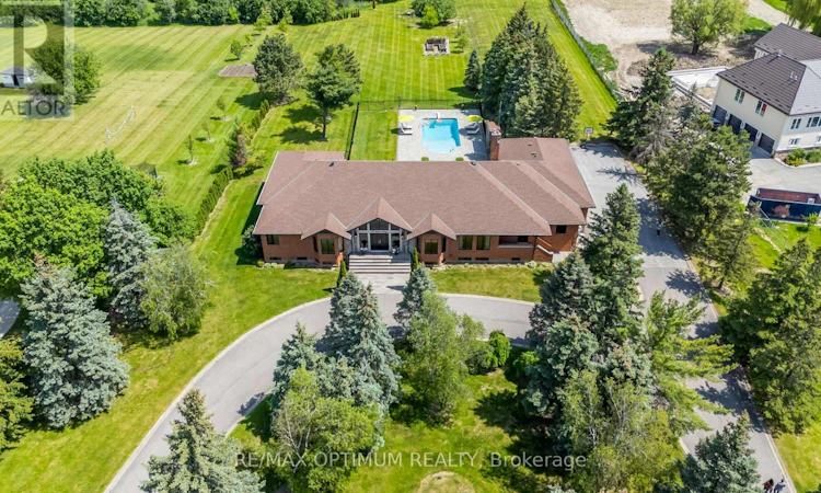 37 Fenton Way