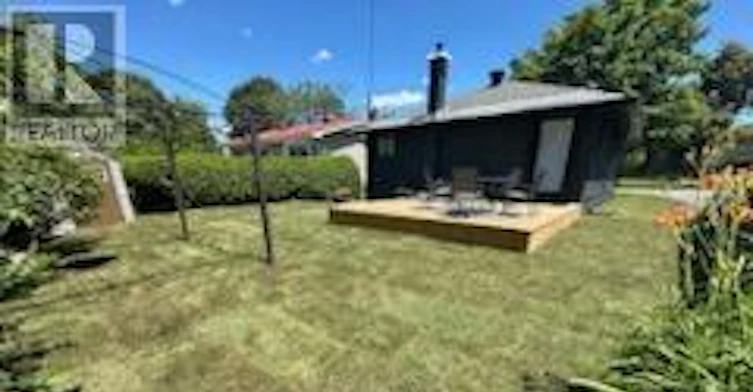 2-696 Holt Crescent, Ottawa, ON, K1G 2Y7 - 12