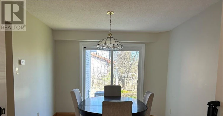 6417 Loire Drive, Ottawa, ON, K1C 3H1 - 8