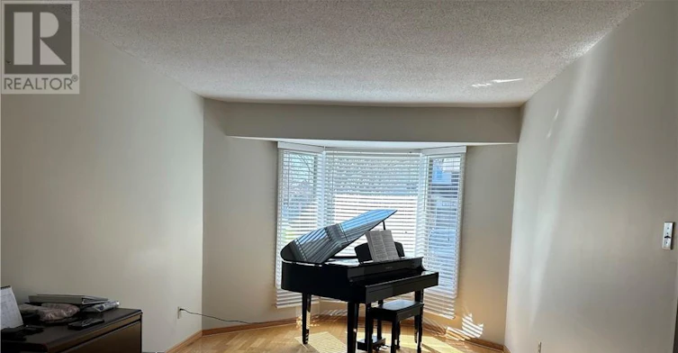 6417 Loire Drive, Ottawa, ON, K1C 3H1 - 9