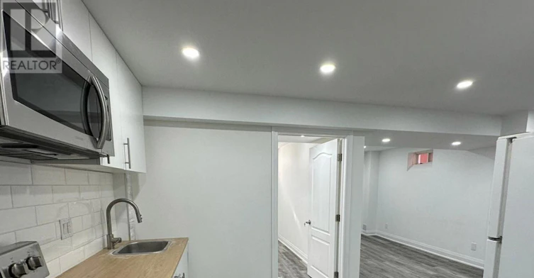 LOWER LEVEL-16 Napoleon Crescent, Brampton, ON, L6P 3K5 - 9