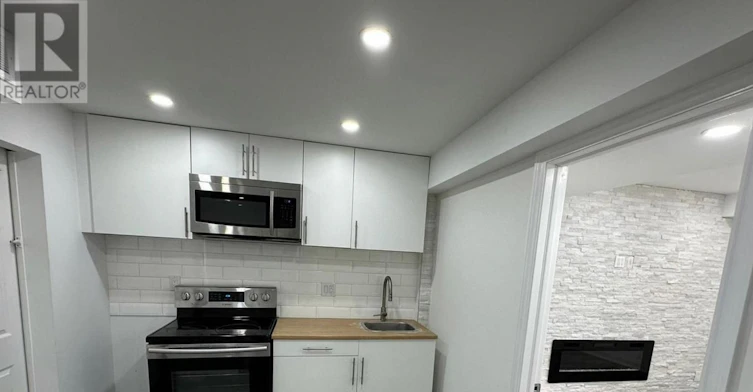 LOWER LEVEL-16 Napoleon Crescent, Brampton, ON, L6P 3K5 - 7