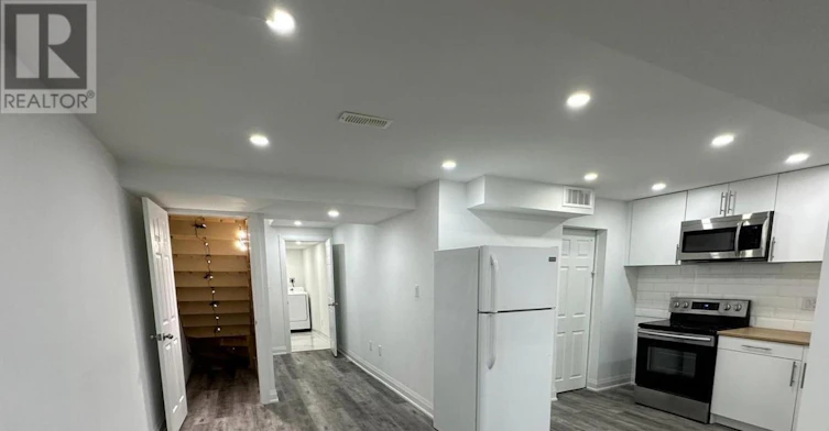 LOWER LEVEL-16 Napoleon Crescent, Brampton, ON, L6P 3K5 - 6