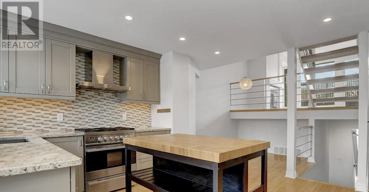 261 Bruyere Street, Ottawa, ON, K1N 5E5 - 8