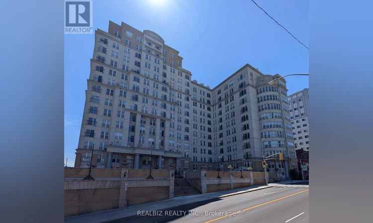 512-135 James Street S