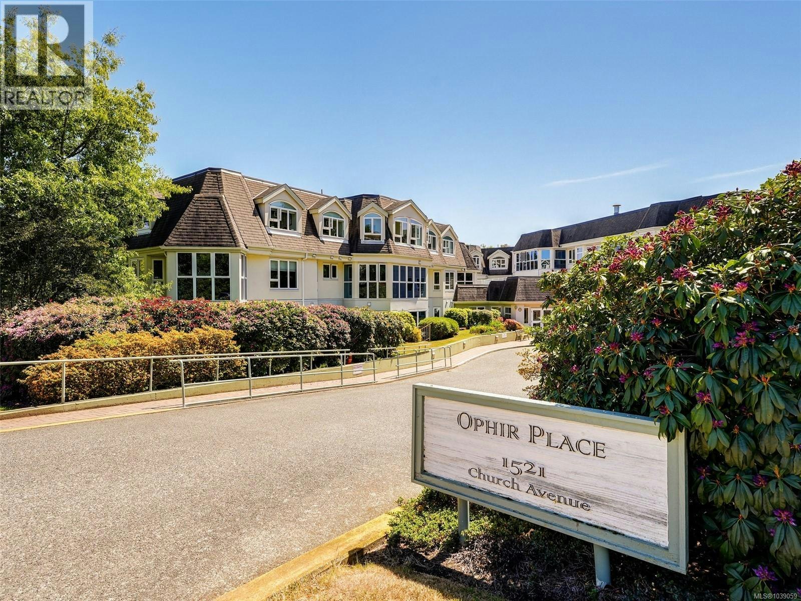 312-1521 Church Avenue, Saanich, BC, V8P 5T7