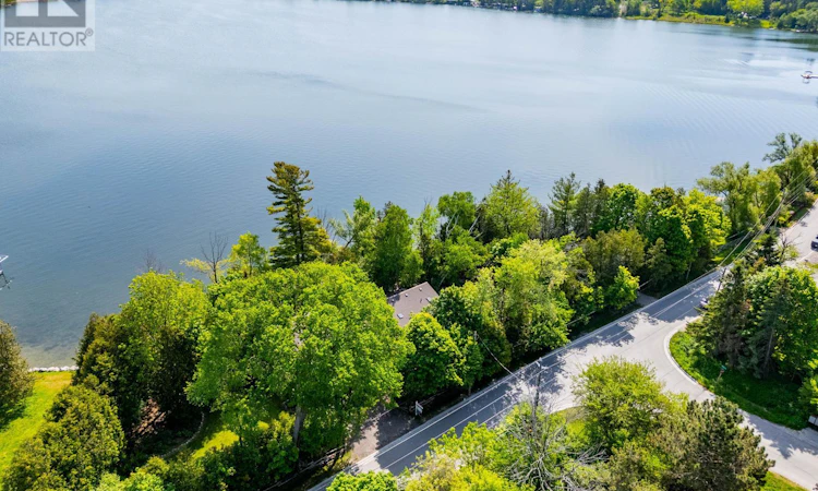 5720 Lakeshore Road