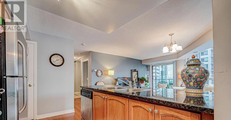 711-30 Grand Trunk Crescent, Toronto, ON, M5J 3A4 - 8