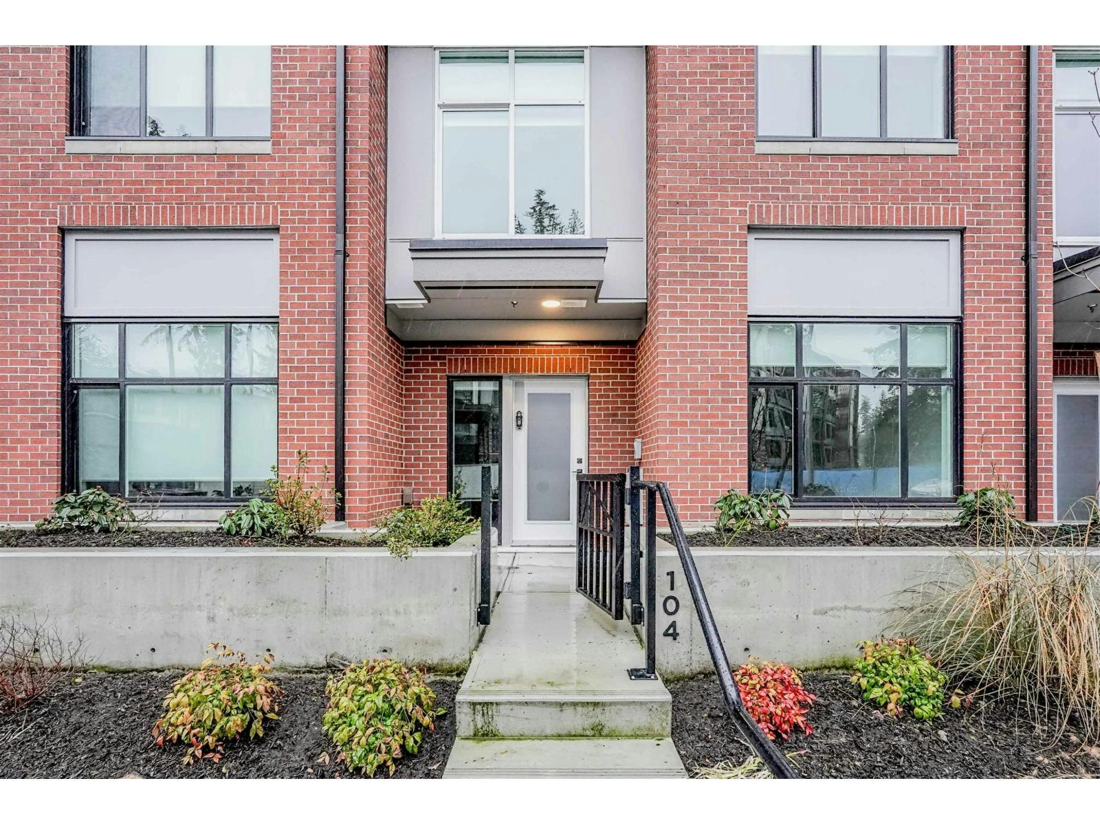104-3528 146a Street, Surrey, BC, V4P 0H4