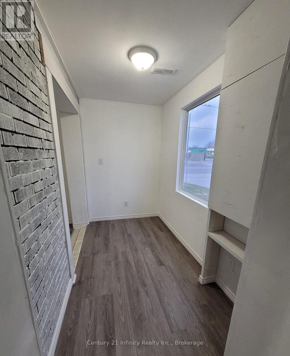 B-555 Ritson Road S, Oshawa, ON, L1H 5K6 - 5