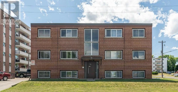 4-180 Nipigon Street, Oshawa, ON, L1J 4N5