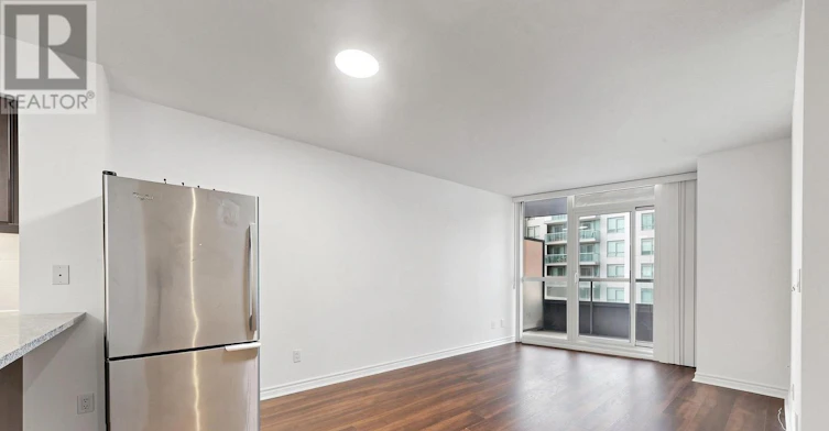 1012-19 Grand Trunk Crescent, Toronto, ON, M5J 3A3 - 5