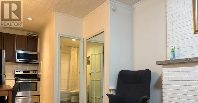 1A-366 Lippincott Street, Toronto, ON, M5S 2P7 - 4