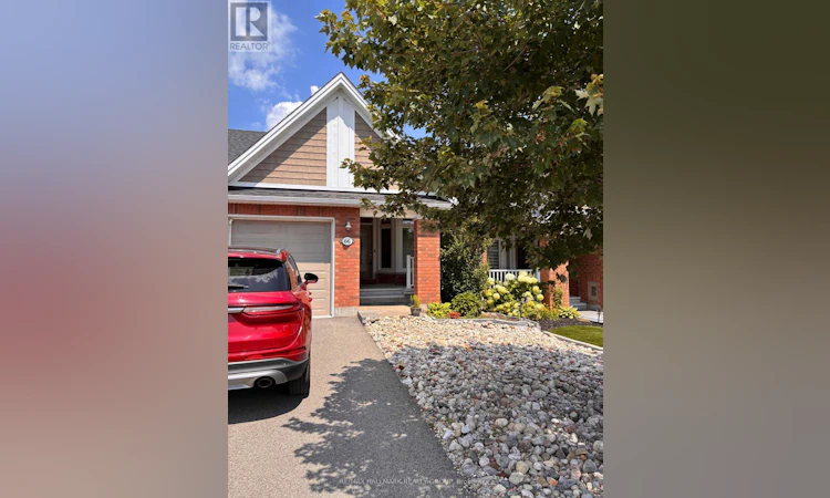 66 Kayenta Street W