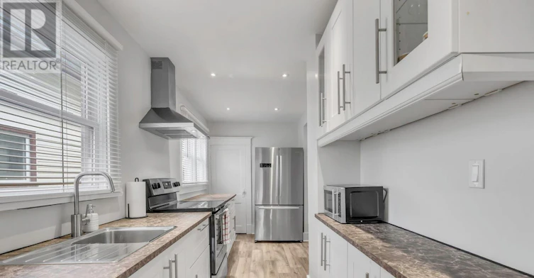 5111 Kitchener Street, Niagara Falls, ON, L2G 1B1
