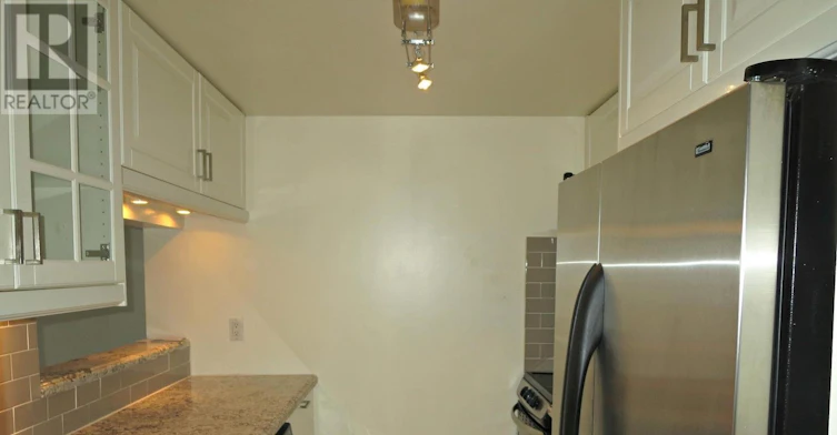 1903-717 Bay Street, Toronto, ON, M5G 2J9 - 13