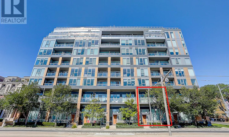 TH107-6 Parkwood Avenue