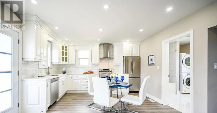 UPPER-49 41st Street EAST, Hamilton, ON, L8T 2Z4 - 3
