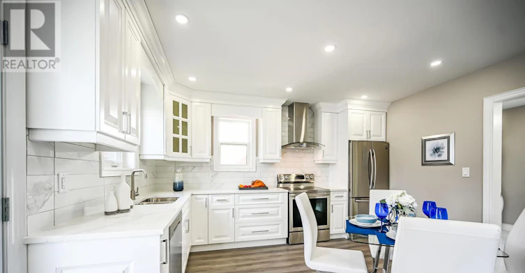 UPPER-49 41st Street EAST, Hamilton, ON, L8T 2Z4 - 4
