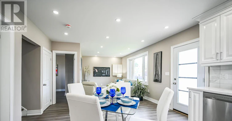 UPPER-49 41st Street EAST, Hamilton, ON, L8T 2Z4 - 9