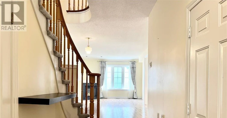 39 Bellrock Drive, Ottawa, ON, K2K 3J4 - 5