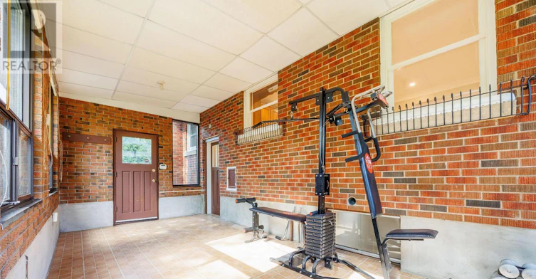 2-127 Louth Street, St. Catharines, ON, L2S 2T8 - 3