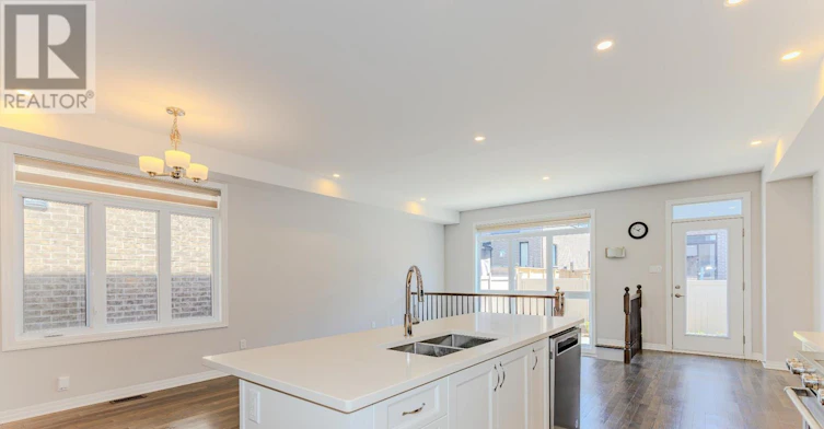 276 Avro Circle, Ottawa, ON, K1K 3X8 - 10