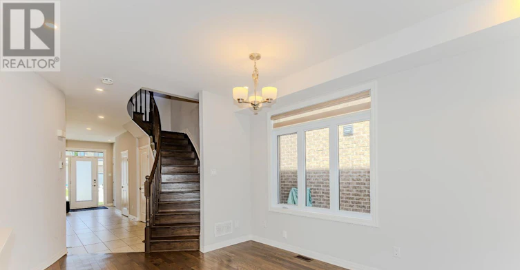 276 Avro Circle, Ottawa, ON, K1K 3X8 - 5