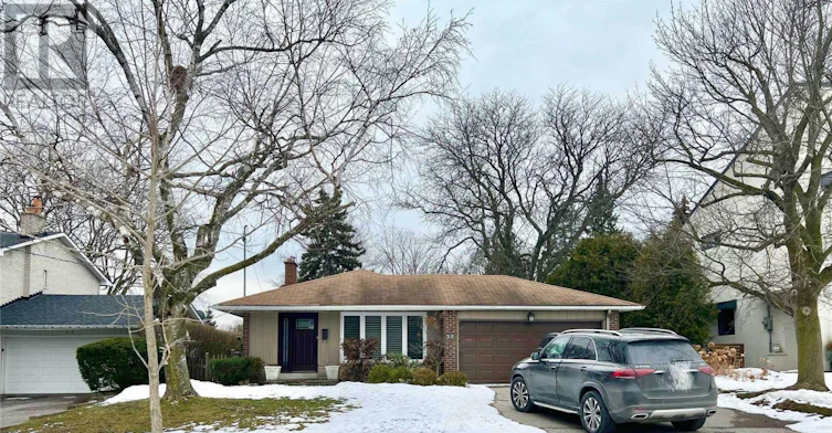 25 Dunlace Drive, Toronto, ON, M2L 2R8