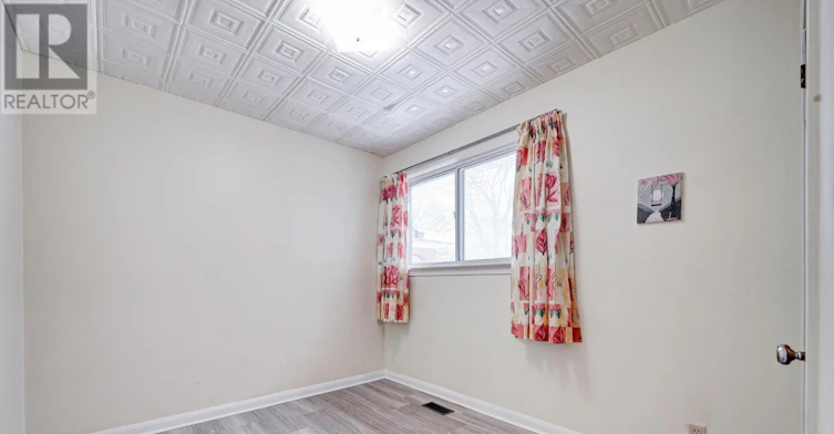 26 Benway Drive, Toronto, ON, M9W 1Z3 - 19