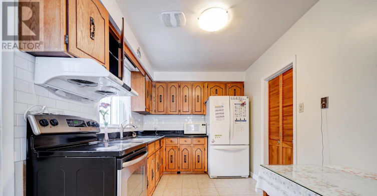26 Benway Drive, Toronto, ON, M9W 1Z3 - 11