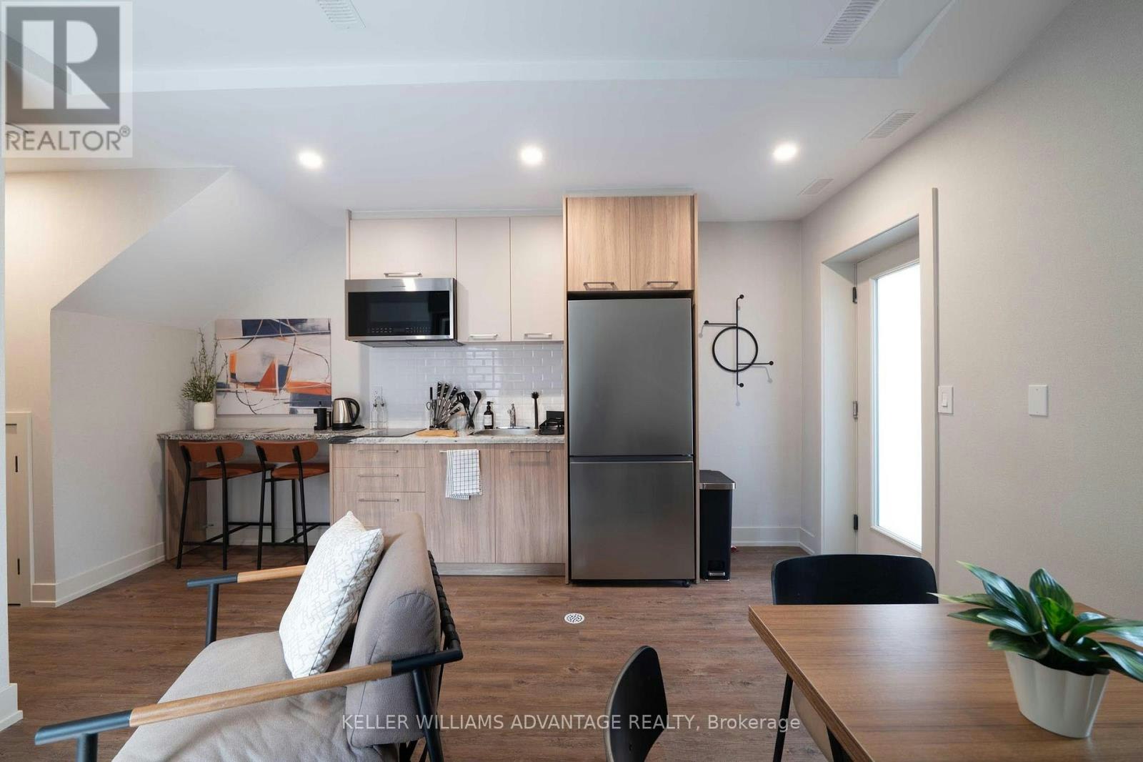 3-23 Ross Street, Toronto, ON, M5T 1Z8 - 3
