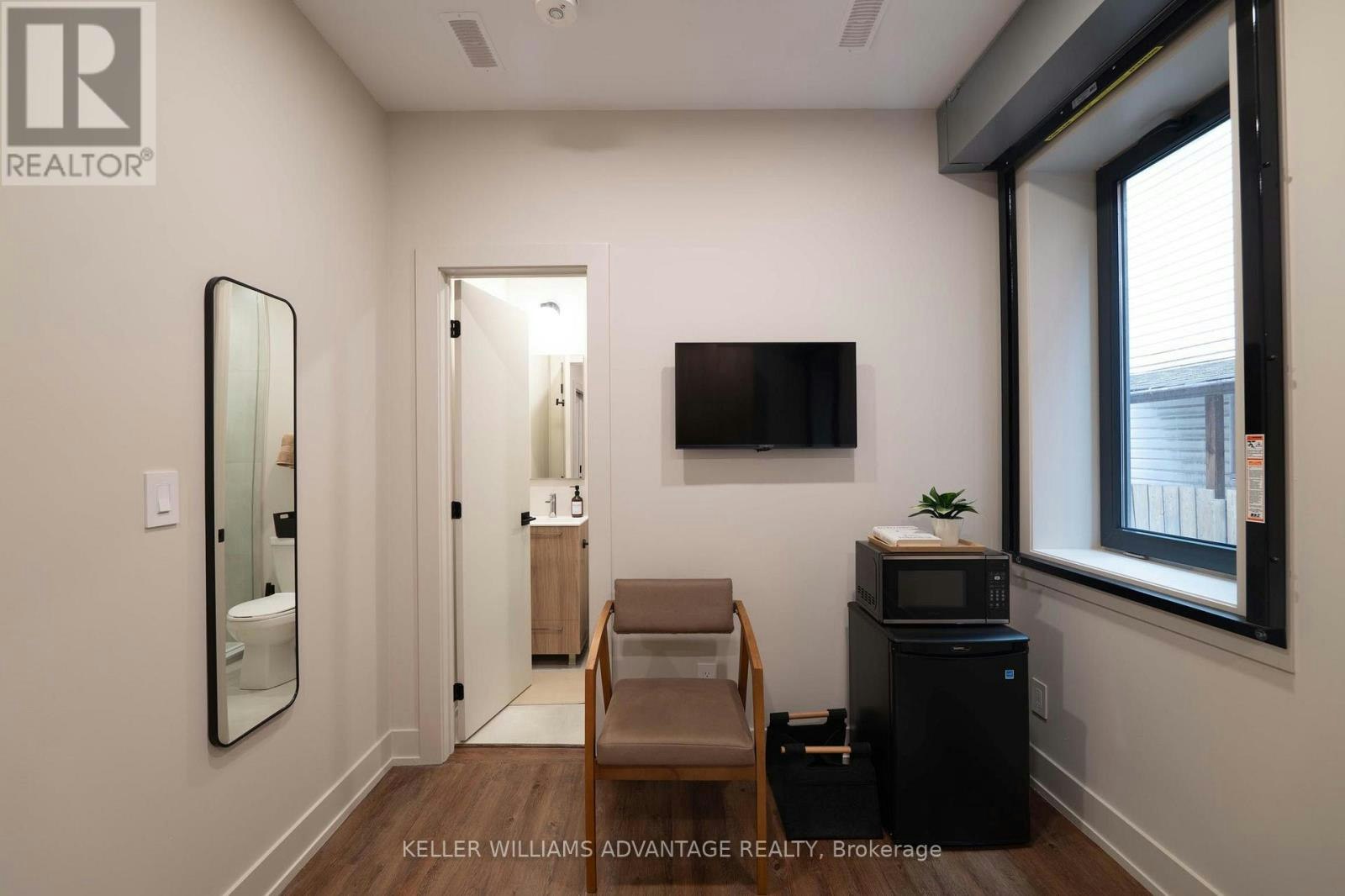 3-23 Ross Street, Toronto, ON, M5T 1Z8 - 10