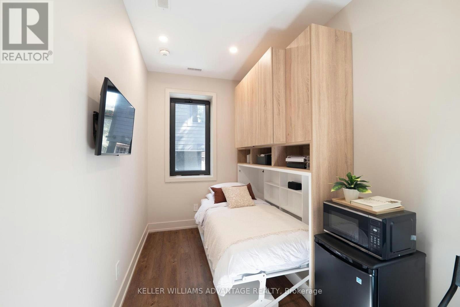 3-23 Ross Street, Toronto, ON, M5T 1Z8 - 8