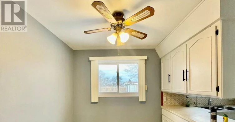 6852 Hagar Avenue, Niagara Falls, ON, L2G 5M7 - 6